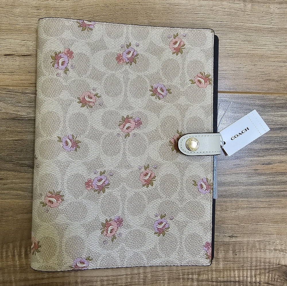 New Coach Notebook In Signature Canvas With Floral Print - Picture 1 of 12